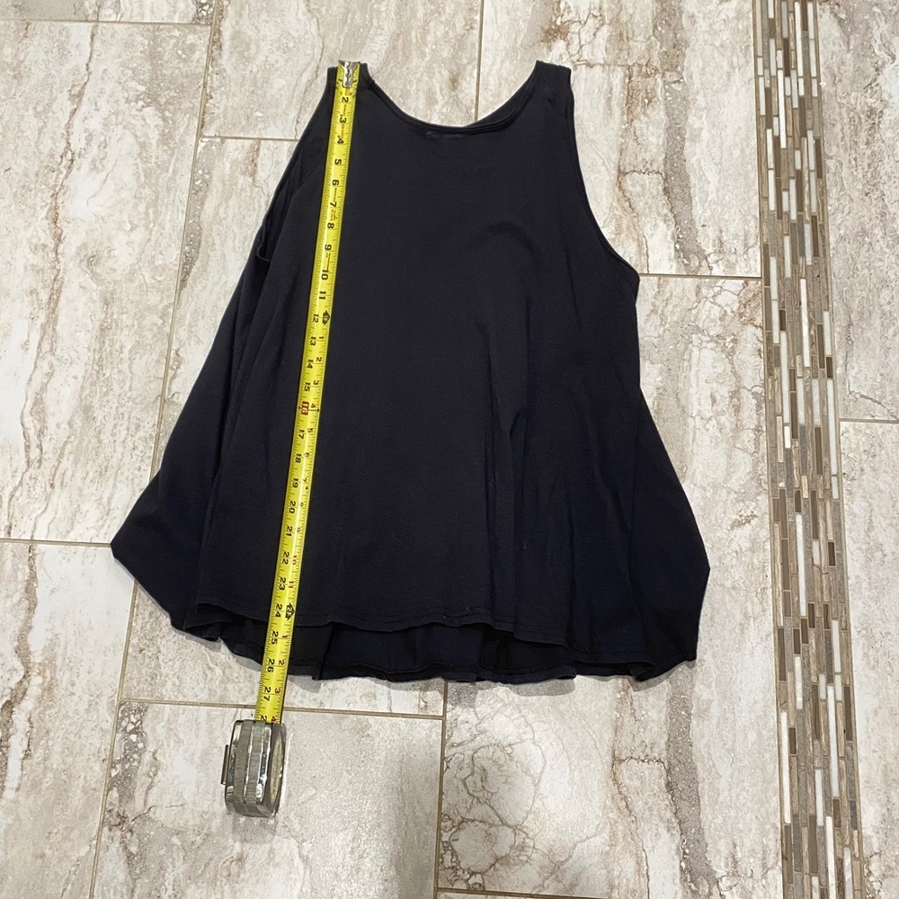 COMUNE Tank - Picture 10 of 13